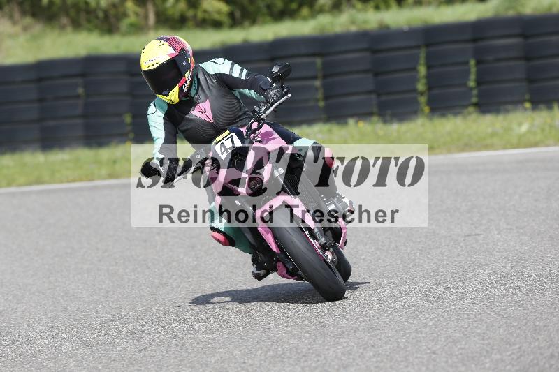 /Archiv-2025/53 16.09.2025 Track Day Domi Aegerter ADR/Gruppe gelb/47